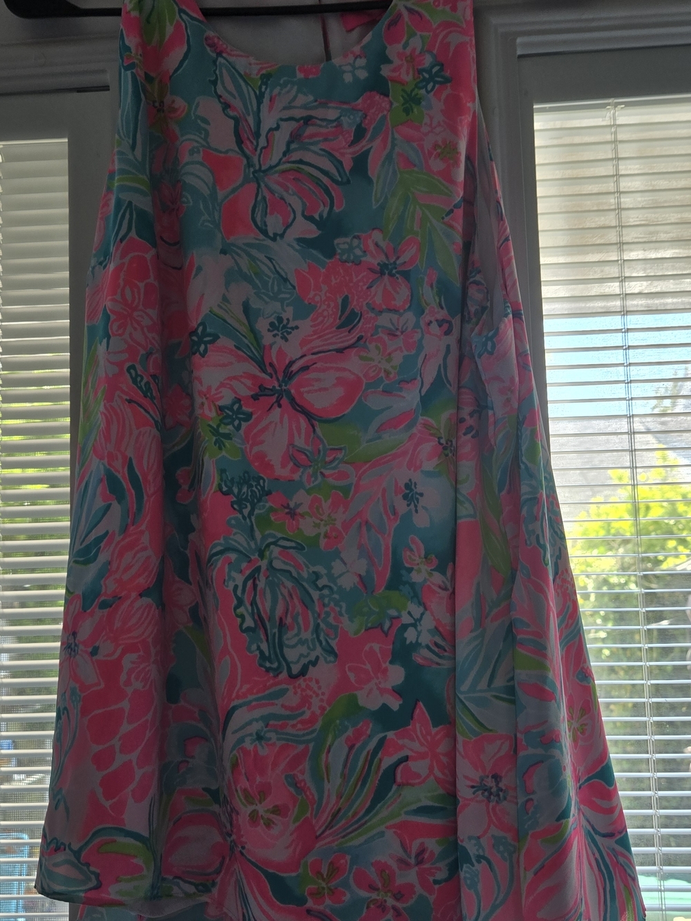 Lilly Pulitzer Hot Pink Label with Gold Script